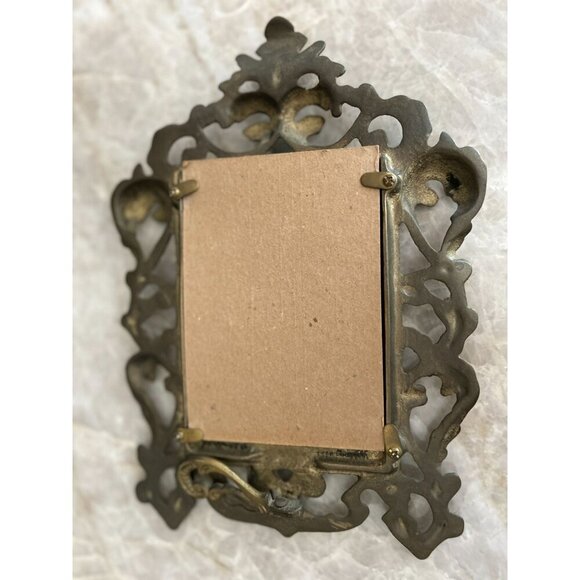 Antique Ornate Brass Picture Frame With Red Velvet Backing & Intricate Design 10 - Picture 8 of 10
